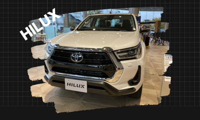 【鞍月店】◇展示車 HILUX 登場◇