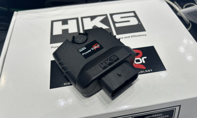 GRヤリス   後期（Gen2）HKSさんパワーエディターR！取付け！