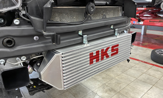 GRヤリス後期 HKSさんコールドエアインテーク、インタークーラーのお取り付け！ LEXUSホーンも