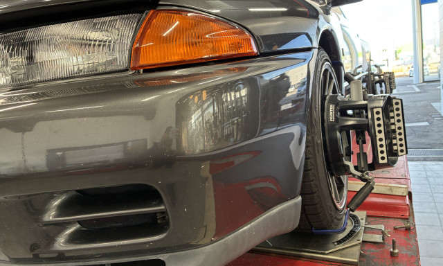R32 スカイラインGT－R アライメント測定