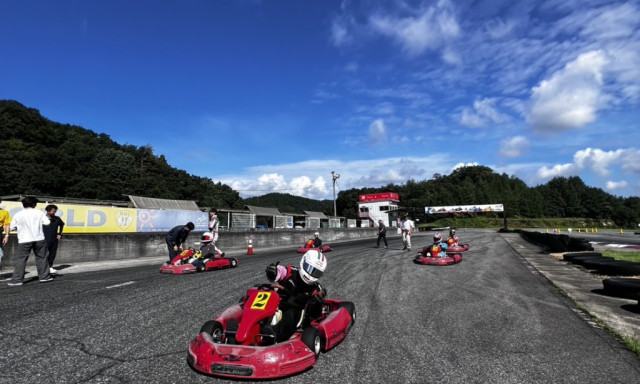 レンタルカートレースに参戦、おわらディーラーズカップ
